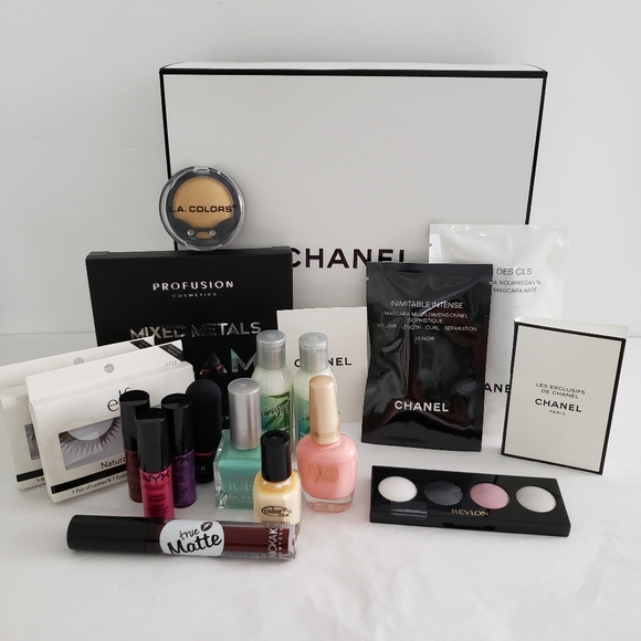 Other - 15-Piece Makeup Beauty Bundle & *Free CHANEL Gift